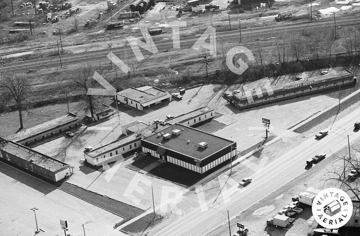 Hillcrest Motel and Restaurant - 1984 Photo (newer photo)